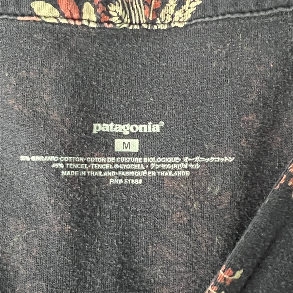 Patagonia Women’s 3/4 Sleeve Black Floral Print Knot Front - M - Picture 8 of 10